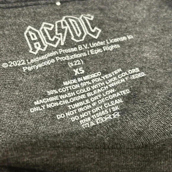 AC/DC tshirt - Picture 4 of 4